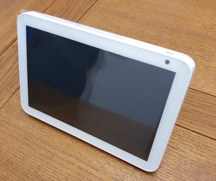 Echo Show 8 front - powered off