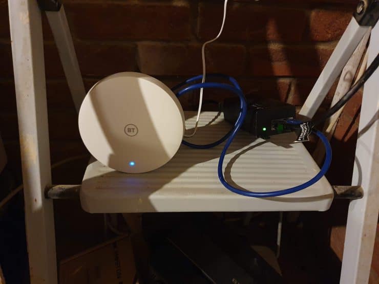 A mesh WiFi point in my garage