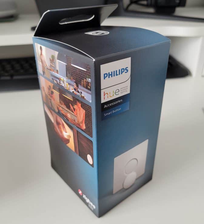 The box for a Philips Hue Smart Button tap switch