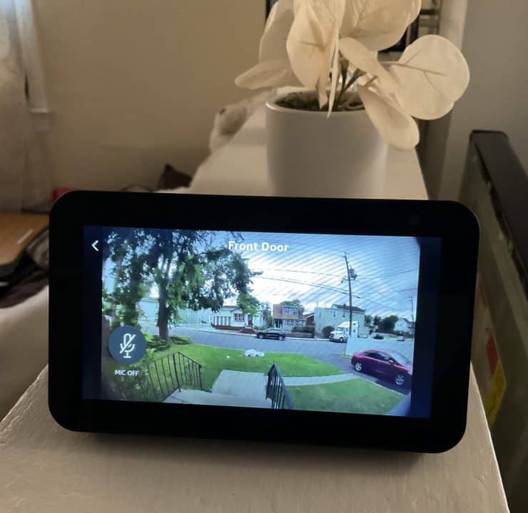 Live View of Ring Front Door Camera on Echo Show 5